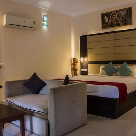 Shikara Beach Resort Cavelossim Eksteriør billede