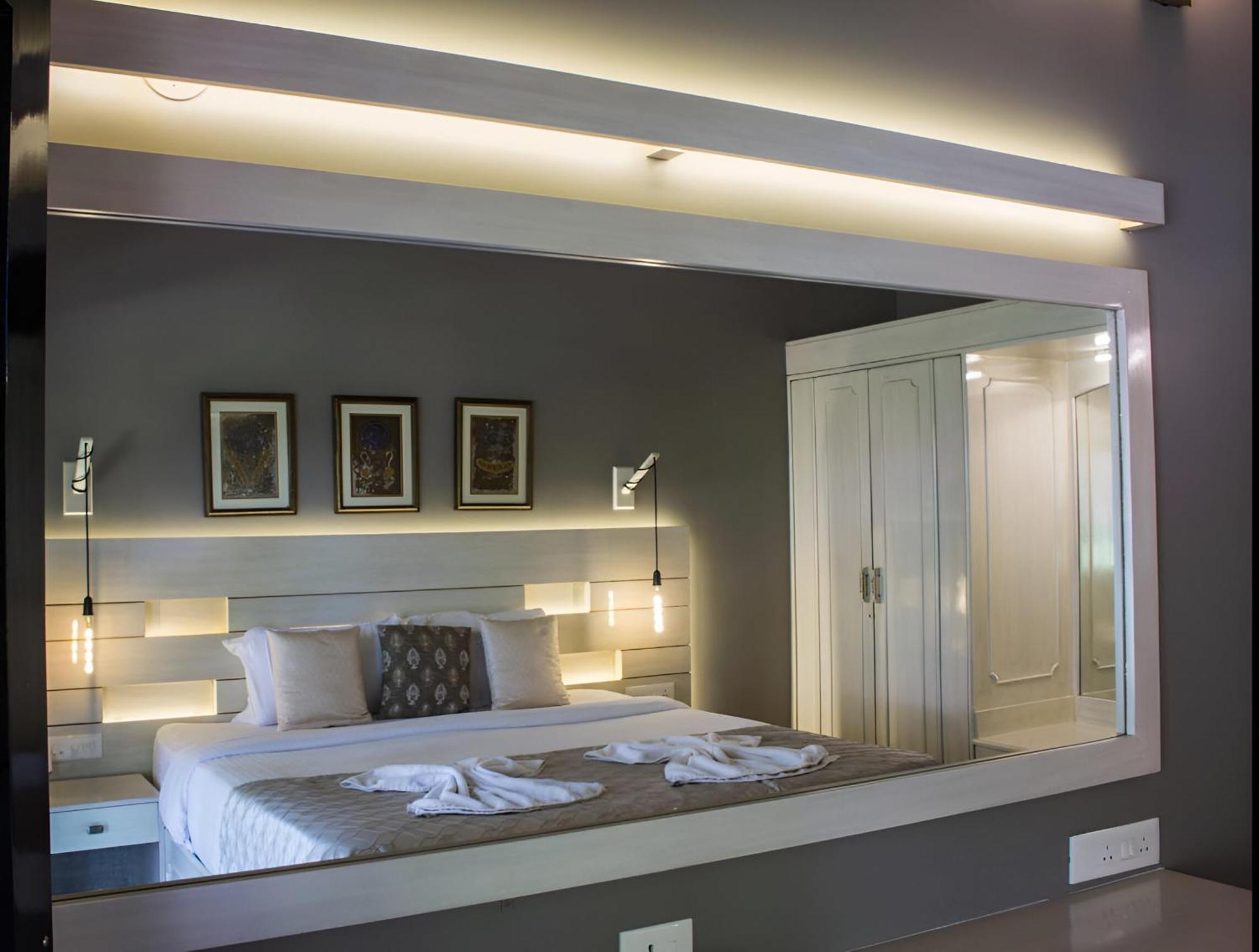 Shikara Beach Resort Cavelossim Eksteriør billede