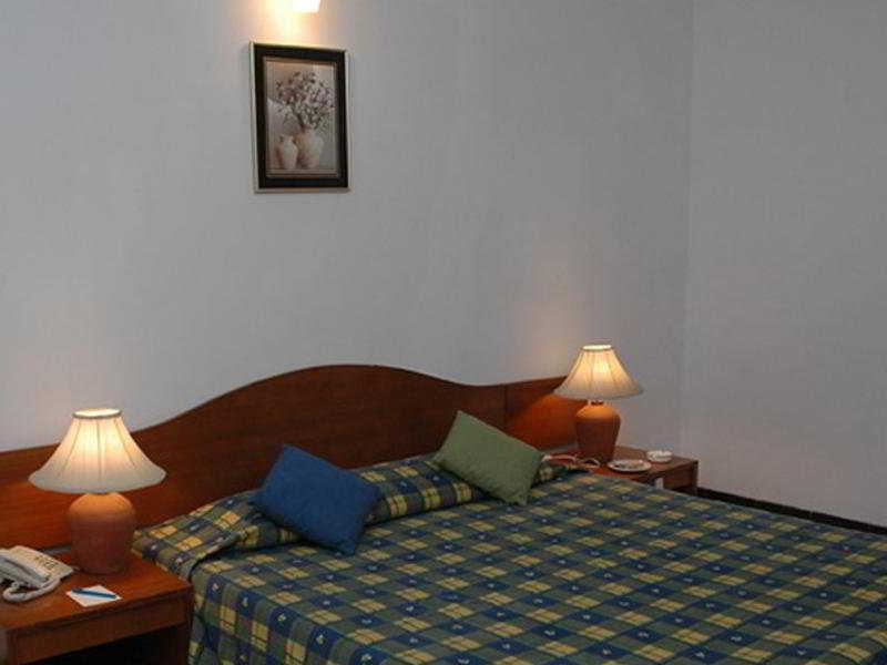 Shikara Beach Resort Cavelossim Eksteriør billede