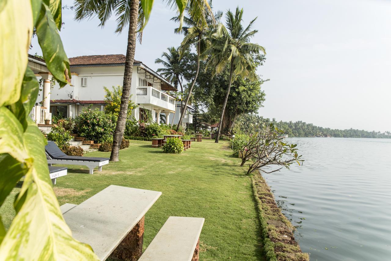 Shikara Beach Resort Cavelossim Eksteriør billede